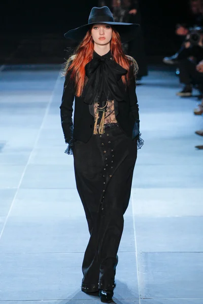 Look 22